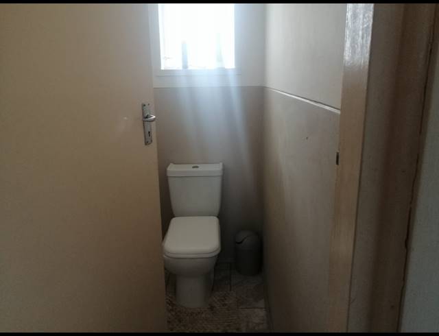 2 BEDROOM FLAT FOR SALE IN MORNINGSIDE